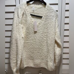 NWT BARE NECESSITIES COZY V NECK PULLOVER IN IVORY. SIZE LARGE